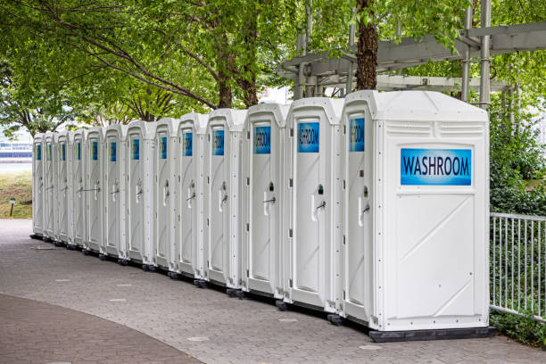 Best Porta potty delivery and setup  in Gardner, IL