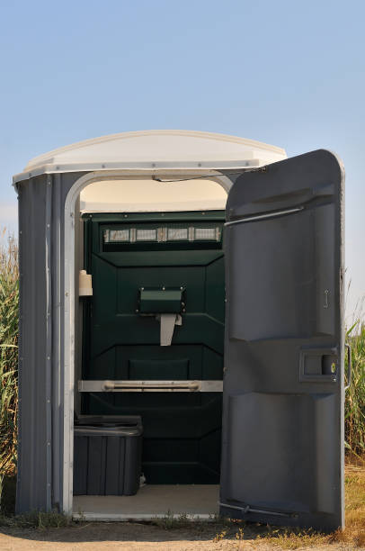 Best Portable restroom trailer rental  in Gardner, IL